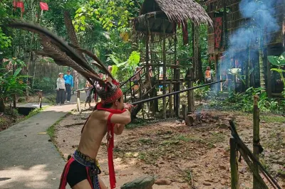 Village culturel Mari Mari : Cinq tribus et activités manuelles