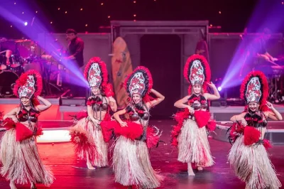 Erlebe waikikis rock-a-hula show mit live hula, feuermessertanz und meet & greet mit den darstellern. allgemeine sitzplätze inklusive. jetzt ticket sichern.