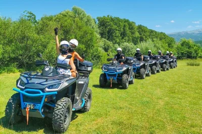 Descubre los senderos del interior de dalmacia en un safari en quad atv desde split, con almuerzo a la barbacoa junto al río y guía local. incluye recogida y todo el equipo.