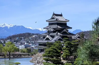 Passeggiata nel centro di Matsumoto con storia feudale di 3 ore