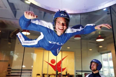 Vivez l’adrénaline à ifly basingstoke avec deux vols en soufflerie, équipement complet inclus, et un certificat de vol. encadrement pro, accessible à tous les âges.