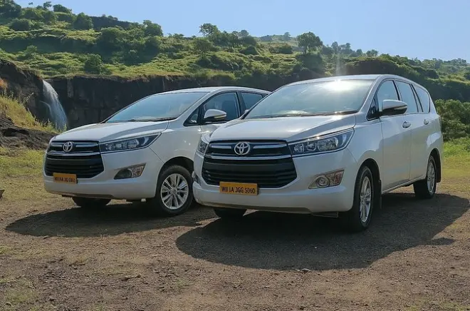Ajanta- und Ellora-Höhlen: 2 Tage ab Aurangabad im Privat-Taxi