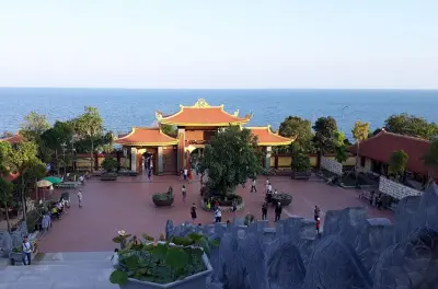 Tour por la isla Phu Quoc: Perlas, prisión, playas y templos