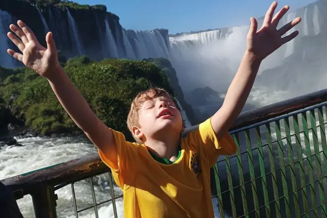 Iguazu Falls private tour Brazil & Argentina one-day visit