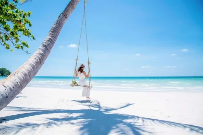 Phu quoc entdecken: seilbahnfahrt zur insel thom, besuch der ho quoc pagode, entspannung am sao beach und spaß im aquatopia wasserpark. inkl. tickets und hoteltransfer.