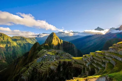 Descubre machu picchu en un tour de un día desde cusco con tren privado, recogida en hotel y guía local. incluye entradas y todos los traslados.