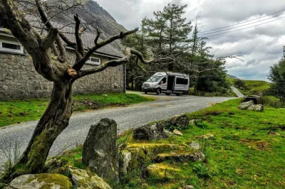 Feel the sea breeze in llandudno, walk medieval conwy walls, and cross the pontcysyllte aqueduct on a north wales day trip from chester with transport included.