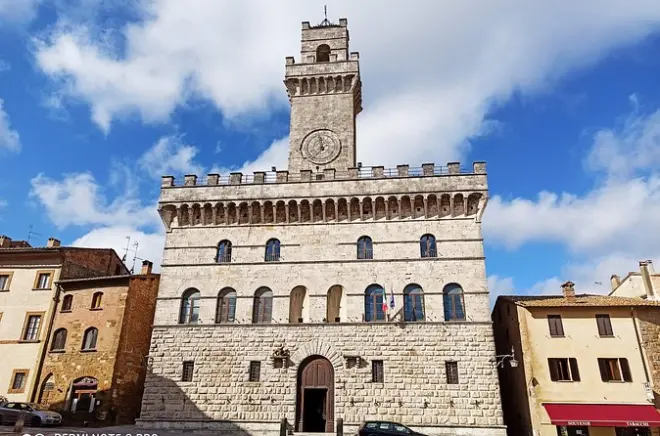 Montepulciano wine tour: Brunello & Nobile tasting with lunch