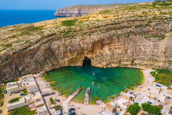 Gozo Day Trip: Ġgantija Temples, Victoria & Xlendi Bay