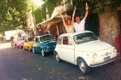 Sinta o ritmo de roma em um fiat 500 vintage, dirigindo pelas ruas estreitas perto do coliseu, circo máximo e olho de fechadura do aventino com guia local. inclui espresso.