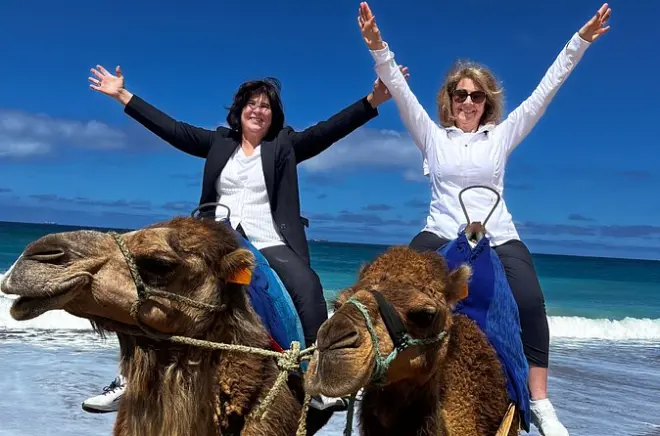 Da Tarifa a Tangeri con tour privato e giro in cammello