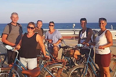 Feel barcelona’s contrasts on a 3-hour french bike tour with parks, history, and local stories. includes comfy bikes, small groups, and options for families.