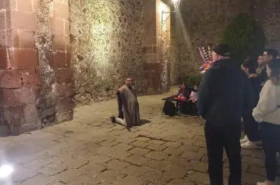Passeio noturno Night of Legends em San Miguel de Allende