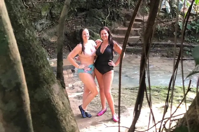 Blue Hole River Tour ab Montego Bay: Eintritt inklusive