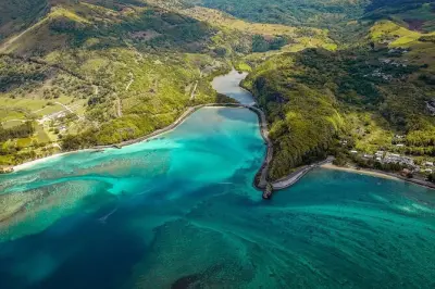 Tour privado em Chamarel: Terra das Sete Cores e cachoeira