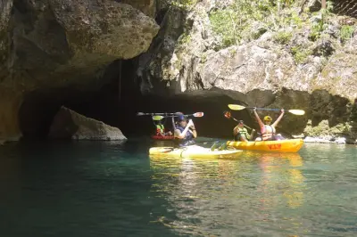 Ziplining und Höhlen-Kajak von Ambergris Caye
