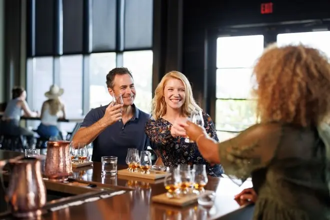 Tour bourbon James B. Beam, Heaven Hill e Lux Row a Louisville