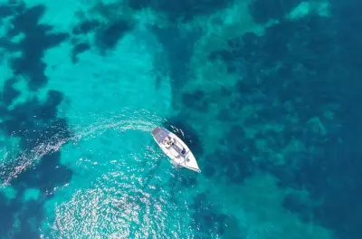 Tour privato in barca sulla Costa Azzurra: Nuota in calette turchesi