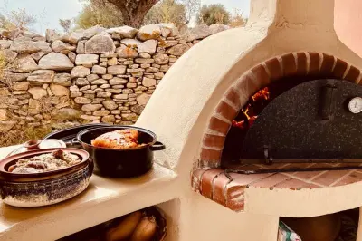 Cena privata in uliveto a Naxos: Festa tradizionale al forno a legna