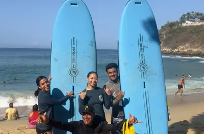 Surfunterricht in Puerto Escondido: Kleine Gruppen für Anfänger