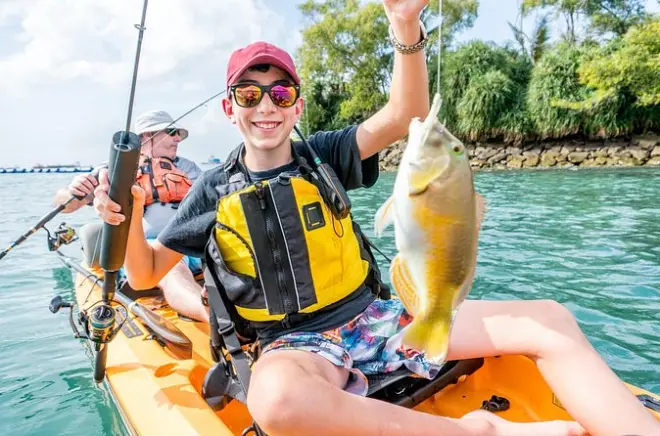 Kajakfahren in Singapur: Fische fangen mit Hobie-Pedal-Kajaks
