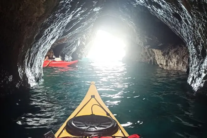 Kajakfahren in Palinuro und Blaue Grotte: 5 Stunden Paddeln