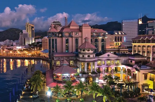 Mauritius Private Night Tour: Abendessen, Unterhaltung & Grand-Bay