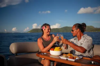 Snorkel en Bora Bora: Bote privado con tobogán y rayas