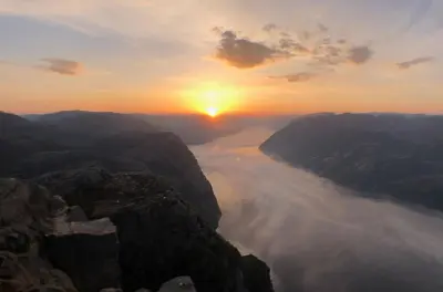 Amanecer en Pulpit Rock desde Stavanger: Evita las multitudes