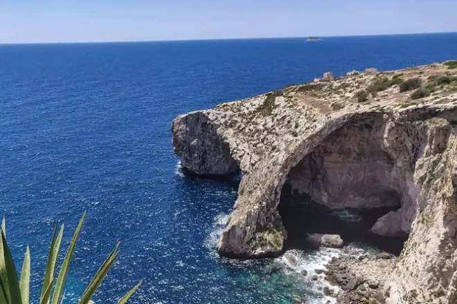 Malta half-day tour: Marsaxlokk, Blue Grotto & Hagar Qim
