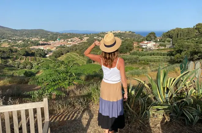 Elba: Degustazione di 6 vini con passeggiata e vista mare