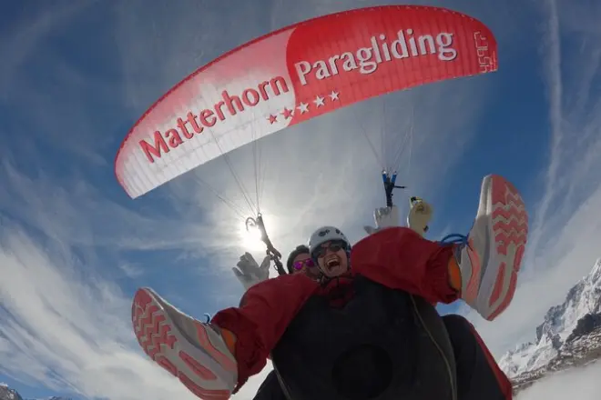 Parasailing in Zermatt: Tandem Flight over the Matterhorn