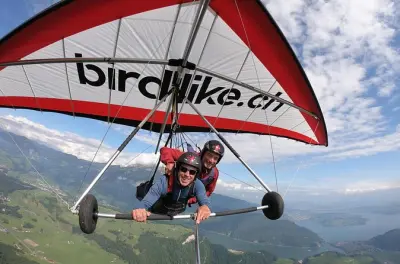 Gleitschirmfliegen Luzern: Tandemflug ab Mt Stanserhorn
