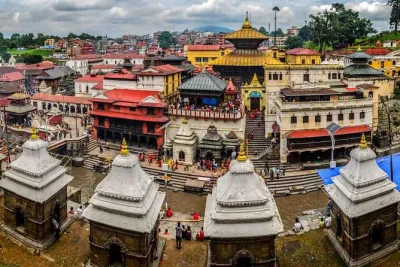 Découvrez les sites unesco de kathmandu — pashupatinath, bouddhanath, patan durbar et swayambhunath — avec un guide local et un transport confortable. réservez vite.