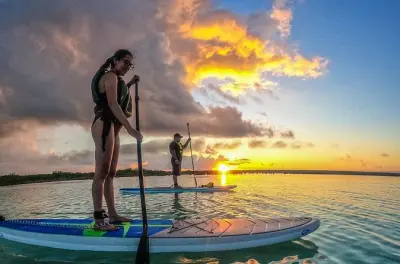 Sonnenaufgang Paddleboard Bacalar: Pirates Channel & Mangroven