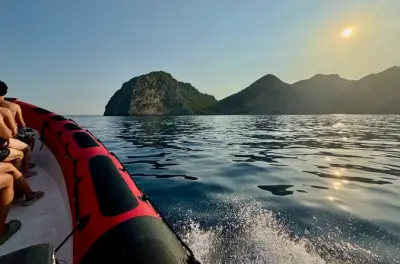 Schnorcheln in Alcudia: Schnellboot zu Meereshöhlen und Ses Caletes