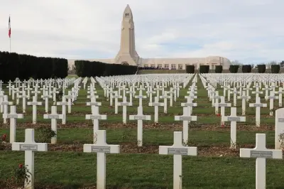 Champ de bataille de Verdun avec historien expert et billets