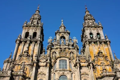 Step into centuries of pilgrimage from porto to santiago de compostela, explore the old town, and wander valença’s fortress. includes guide and transport.