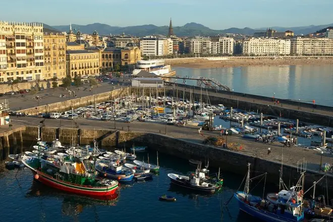 San Sebastian Basque Coast Day Trip: Pintxos & Getaria