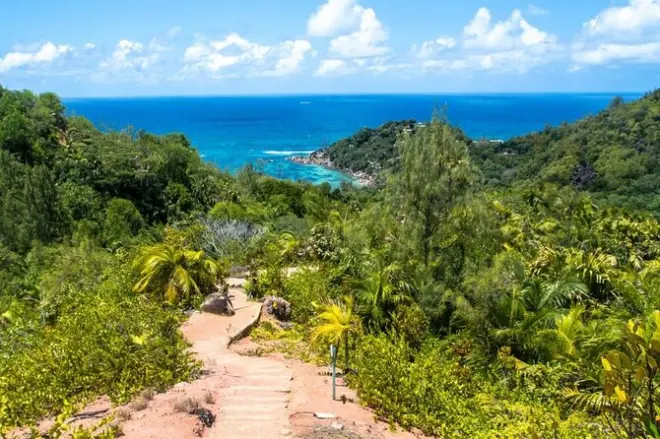 Fond Ferdinand & Anse Lazio tour: Private guide