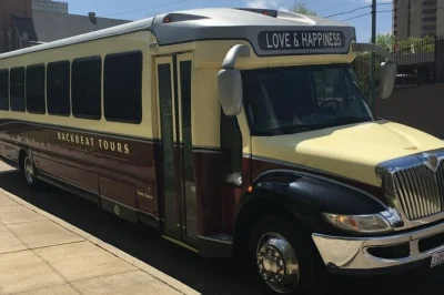 Erlebe memphis hautnah mit einer geführten tour, wähle dein museum, genieße echtes bbq und eine entspannte mississippi-flussfahrt – inklusive einfachem transfer.