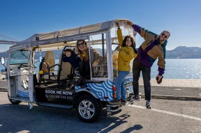 Erlebe lissabon hautnah bei einer privaten tuk-tuk-tour durch alfama, chiado und belém. mit lokalem guide, fotostopps und einem genuss der berühmten pastéis de belém.