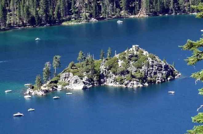 Emerald Bay Bootstour privat: Vikingsholm & Fannette Island