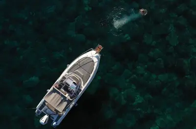 Baie de Taormina en bateau privé : Isola Bella, grottes et baignade