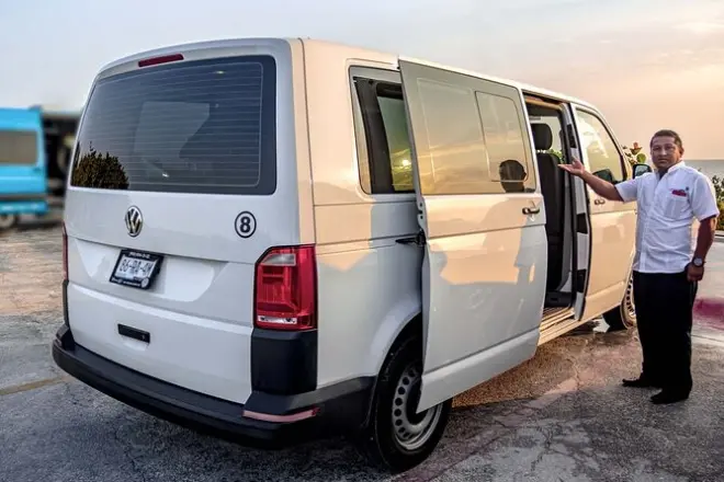 Transfert privé aller-retour aéroport de Mérida : Van confortable