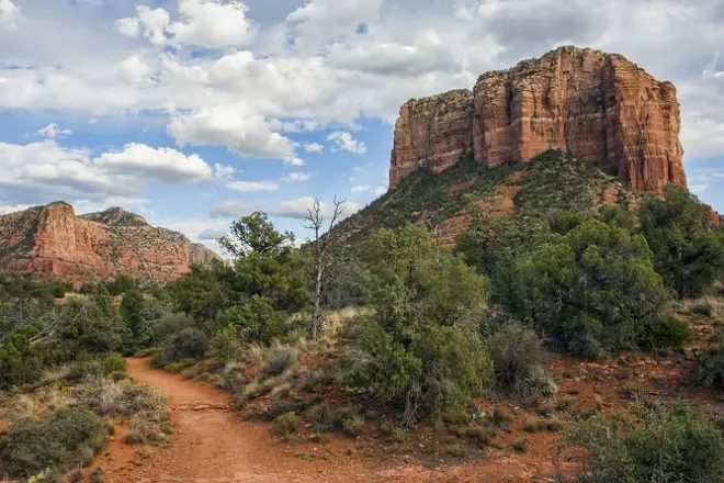 Sedona Hiking Tour with Lunch and Wine Tasting from Scottsdale