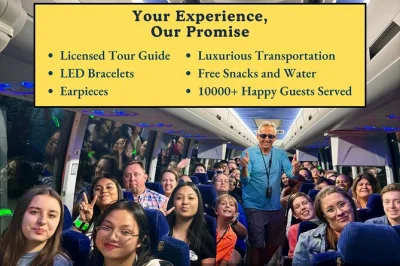 Descubre los monumentos más emblemáticos de washington dc iluminados por la noche con guía local, pulseras led, transporte cómodo y snacks incluidos. vive la historia de la capital bajo otra luz.