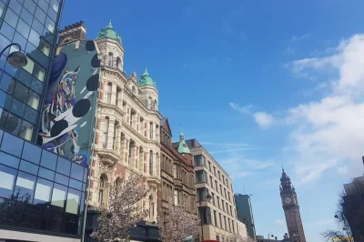 Step into belfast’s city center with a local guide, explore street art, the titanic quarter, and cathedral quarter. includes 2.5 hour walk and expert stories.