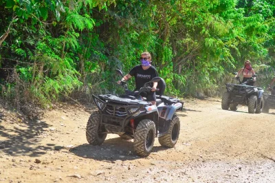 Viva a aventura de atv em punta cana, prove chocolate e café fresquinhos numa fazenda local, nade nas nascentes do parque ecológico taíno e relaxe na praia macao. busca no hotel inclusa.