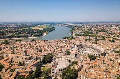 Arles visite privée à pied 2 heures : Personnalisez votre itinéraire